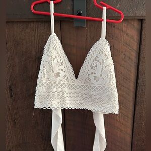 White lace crop top. Size small!